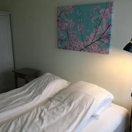 Apartment Seafront Bed&kitchen Ulsteinvik